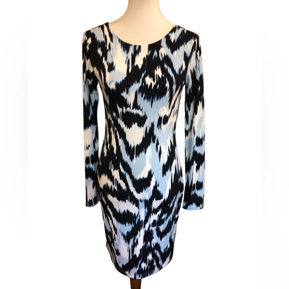 Host Pick 🎉 Jennifer Lopez Dress